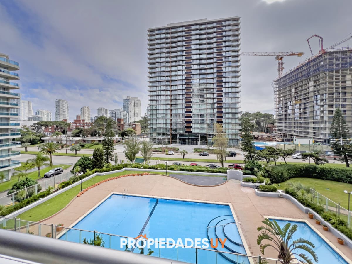 Apartamento - Venta en  Aidy Grill - Punta del Este Apartamento en venta y en alquiler en Aidy Grill Punta del Este, 2 dormitorios, 2 baños. - PROPIEDADESUY - Punta del Este