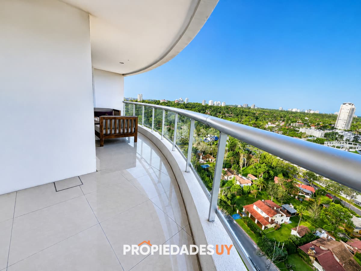 Torre Aquarela con vista al mar frente a la playa Apartamento en venta y en alquiler en Mansa Punta del Este, 2 dormitorios, 3 baños. - PROPIEDADESUY - Punta del Este