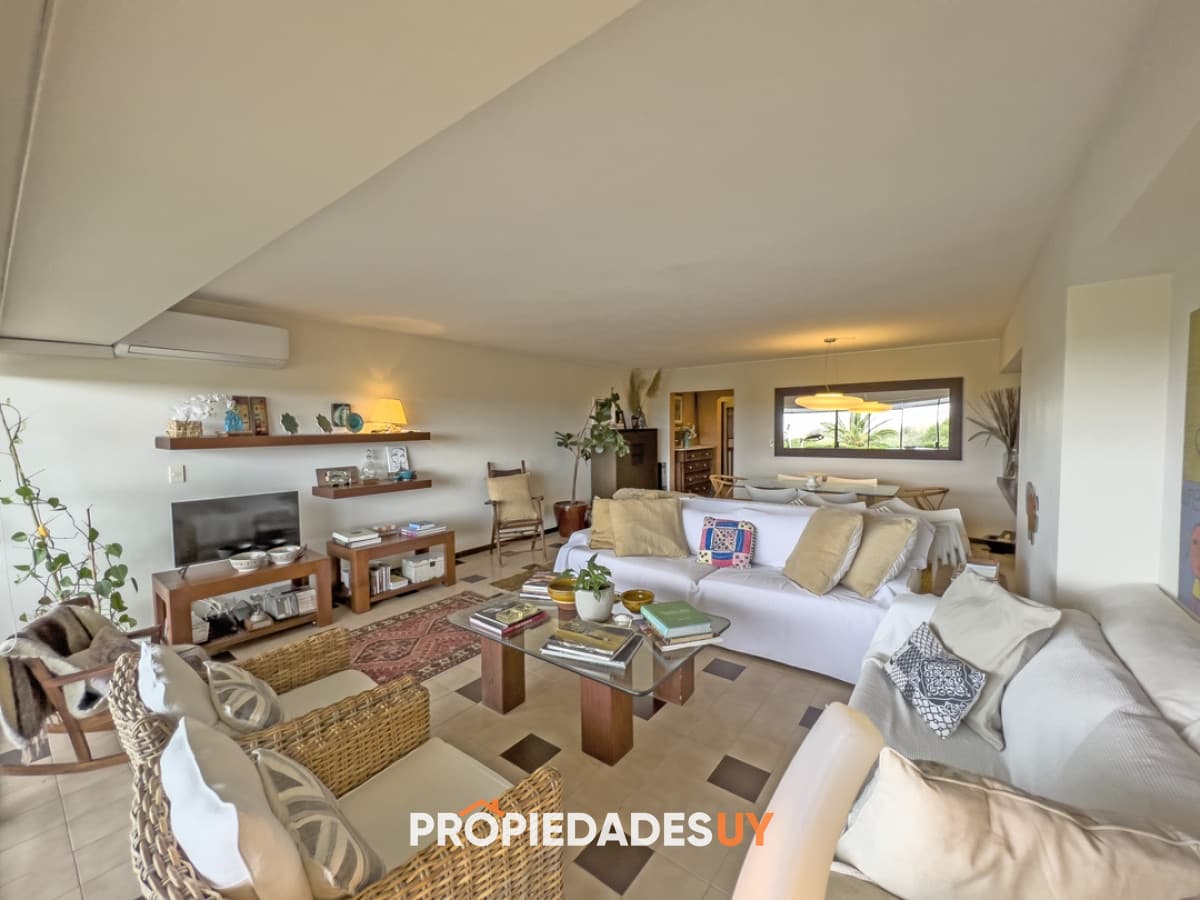 En venta, departamento en primera linea de playa brava Apartamento en venta y en alquiler en San Rafael Punta del Este, 3 dormitorios, 3 baños. - PROPIEDADESUY - Punta del Este