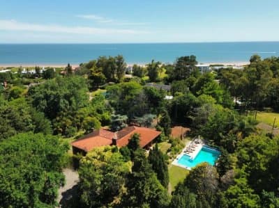 Venta de Casa 8 DORMITORIOS en Solanas Casa en venta en Solanas Punta Ballena, 8 dormitorios, 7 baños. - PROPIEDADESUY - Punta del Este