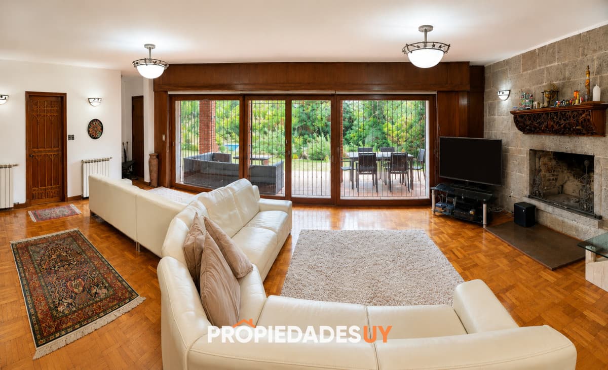 Venta de Casa 8 DORMITORIOS en Solanas Casa en venta en Solanas Punta Ballena, 8 dormitorios, 7 baños. - PROPIEDADESUY - Punta del Este