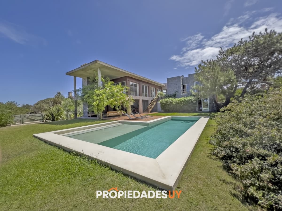 Casa en venta y alquiler en José Ignacio Casa en venta y en alquiler en Village del Faro Jose Ignacio, 4 dormitorios, 6 baños. - PROPIEDADESUY - Punta del Este