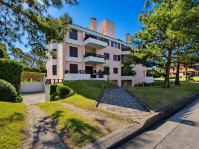 Apartamento en alquiler temporario Playa Mansa 3 dormitorios  -
