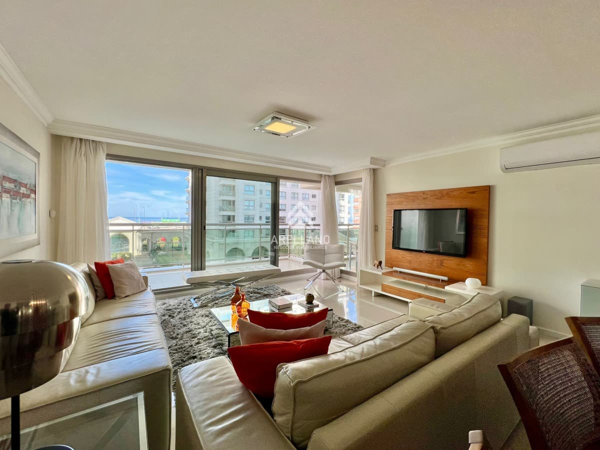 Apartamento ID.4189 - Apartamento en venta y alquiler en Brava Punta del Este, 3 dormitorios, 4 baños