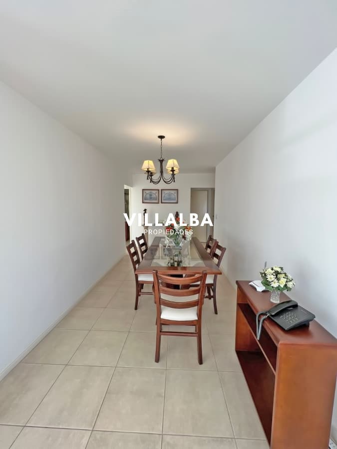 Apartamento en piso intermedio