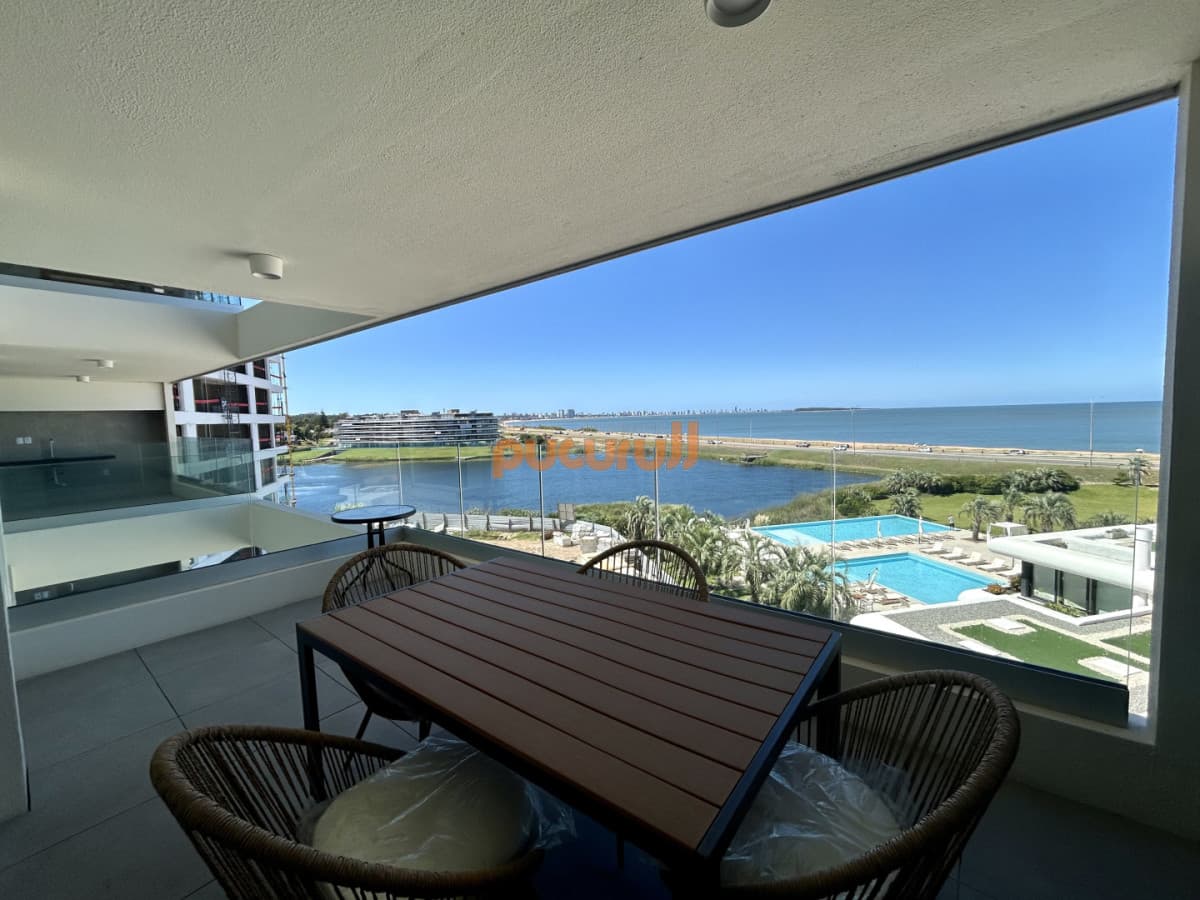 Apartamento en venta en primera linea al mar