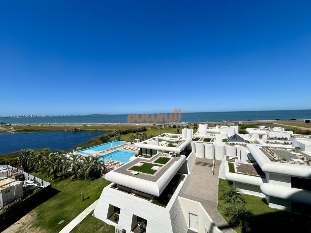 Apartamento en venta en primera linea al mar