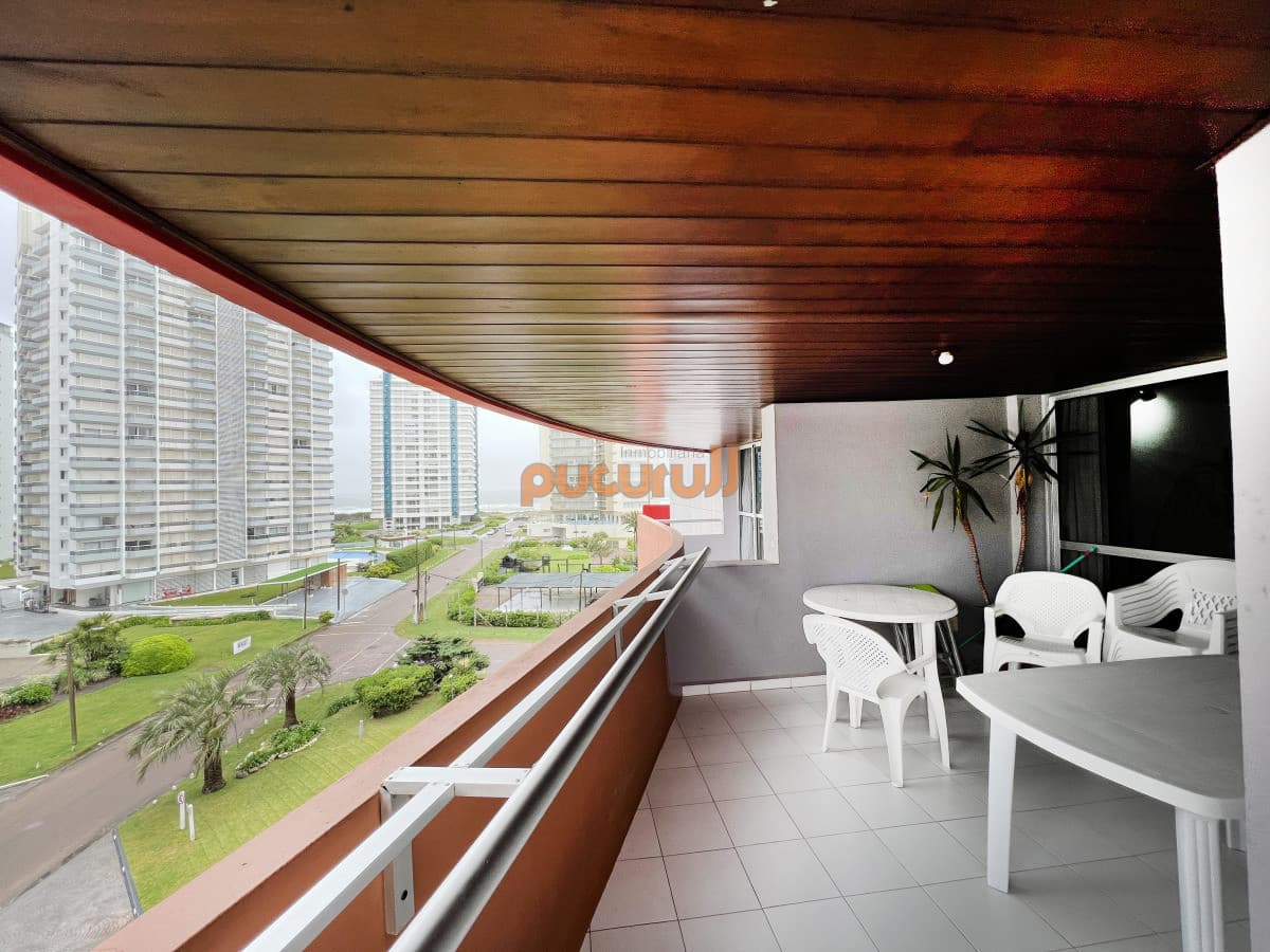 Apartamento 2 Dormitorios Playa brava  Punta del Este