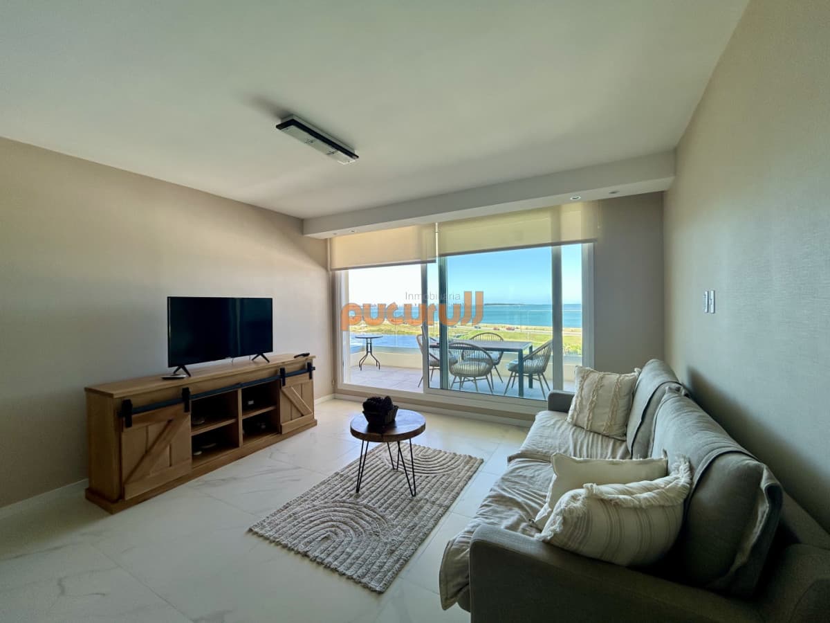 Apartamento en venta en primera linea al mar