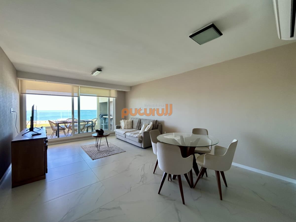 Apartamento en venta en primera linea al mar