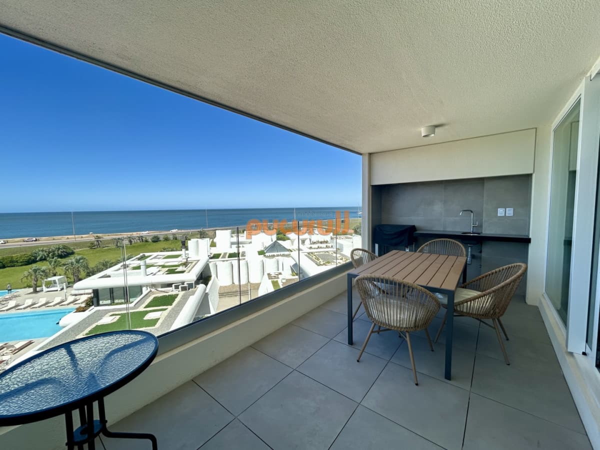 Apartamento en venta en primera linea al mar