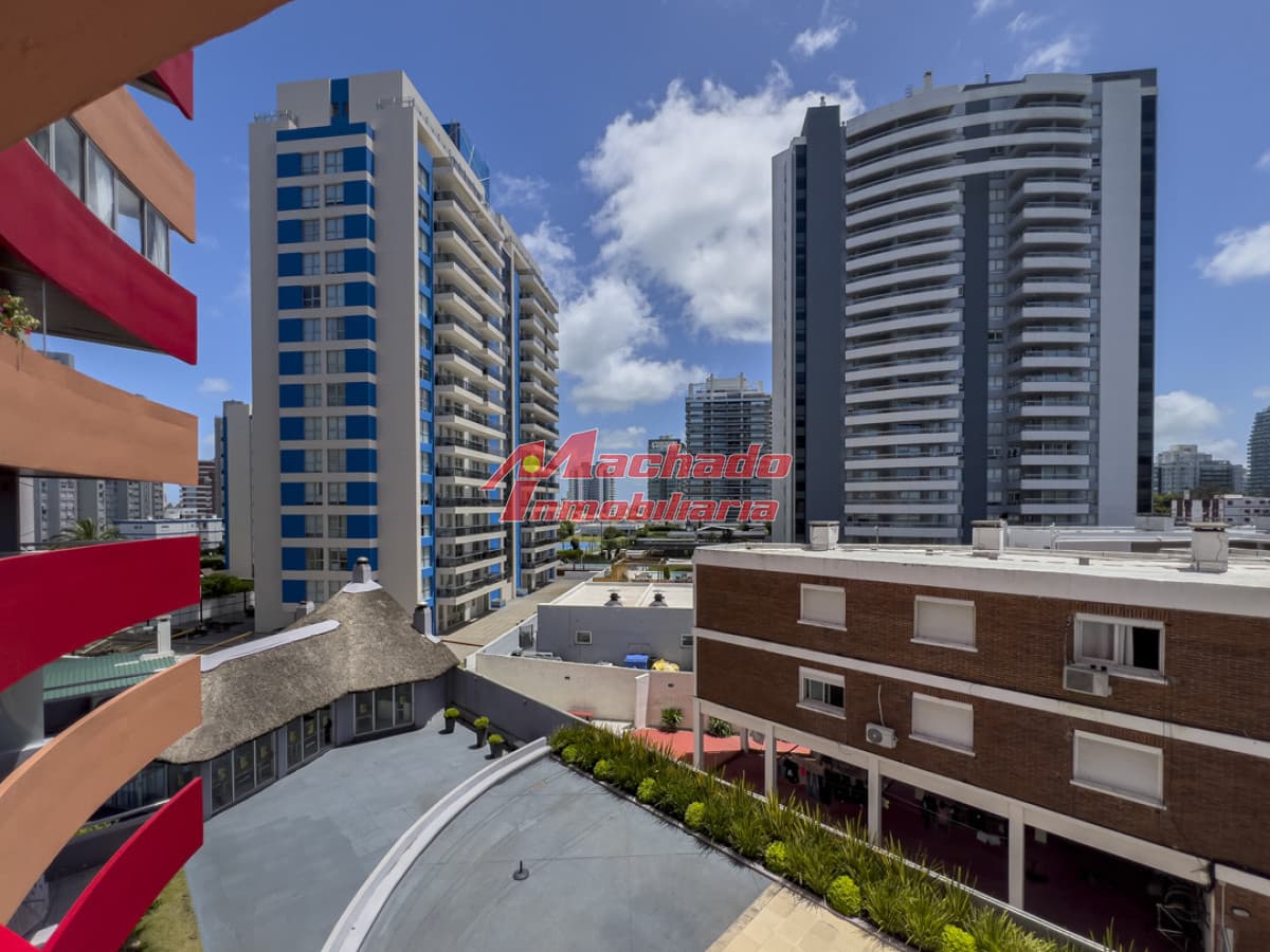 Apartamento en venta en Brava Punta del Este, 2 dormitorios, 2 baños