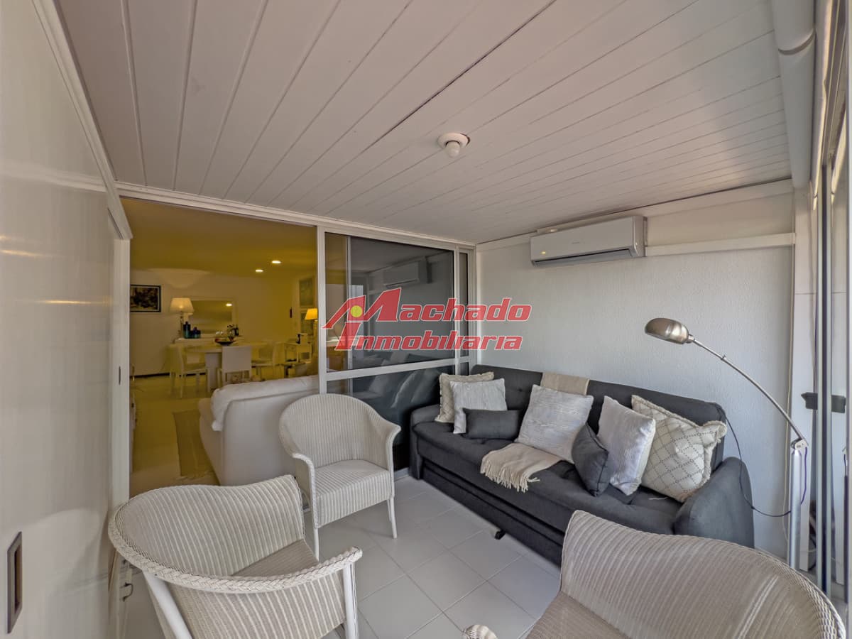 Apartamento en venta en Brava Punta del Este, 2 dormitorios, 2 baños
