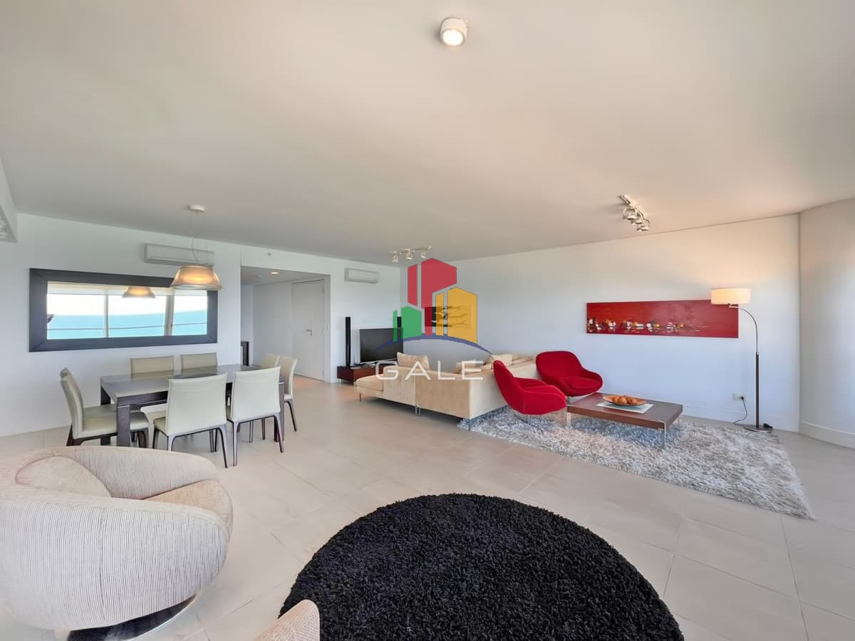 Gale Propiedades & Escribanía Apartamento ID.3200 - Piso alto en primeralinea del mar