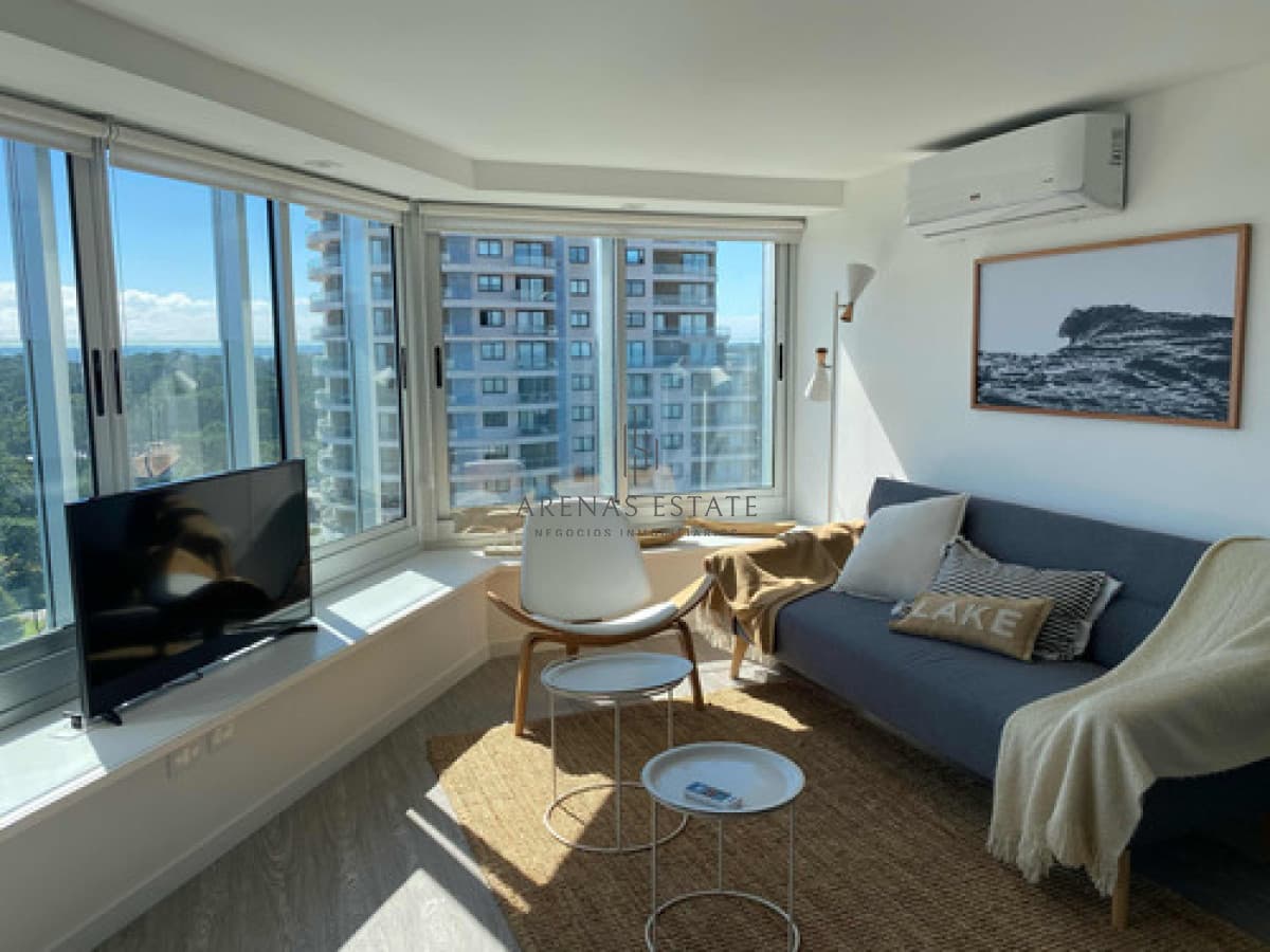 Apartamento ID.4731 - Piso alto en Avenida Roosevelt - 1 dormitorio con cochera