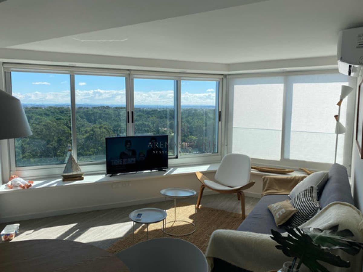 Apartamento ID.4731 - Piso alto en Avenida Roosevelt - 1 dormitorio con cochera