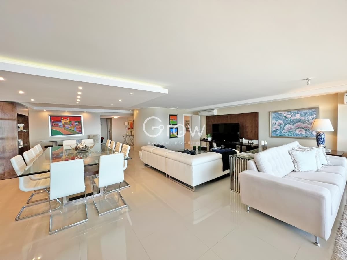 Frente al mar, reciclado en torre de gran categoría en venta