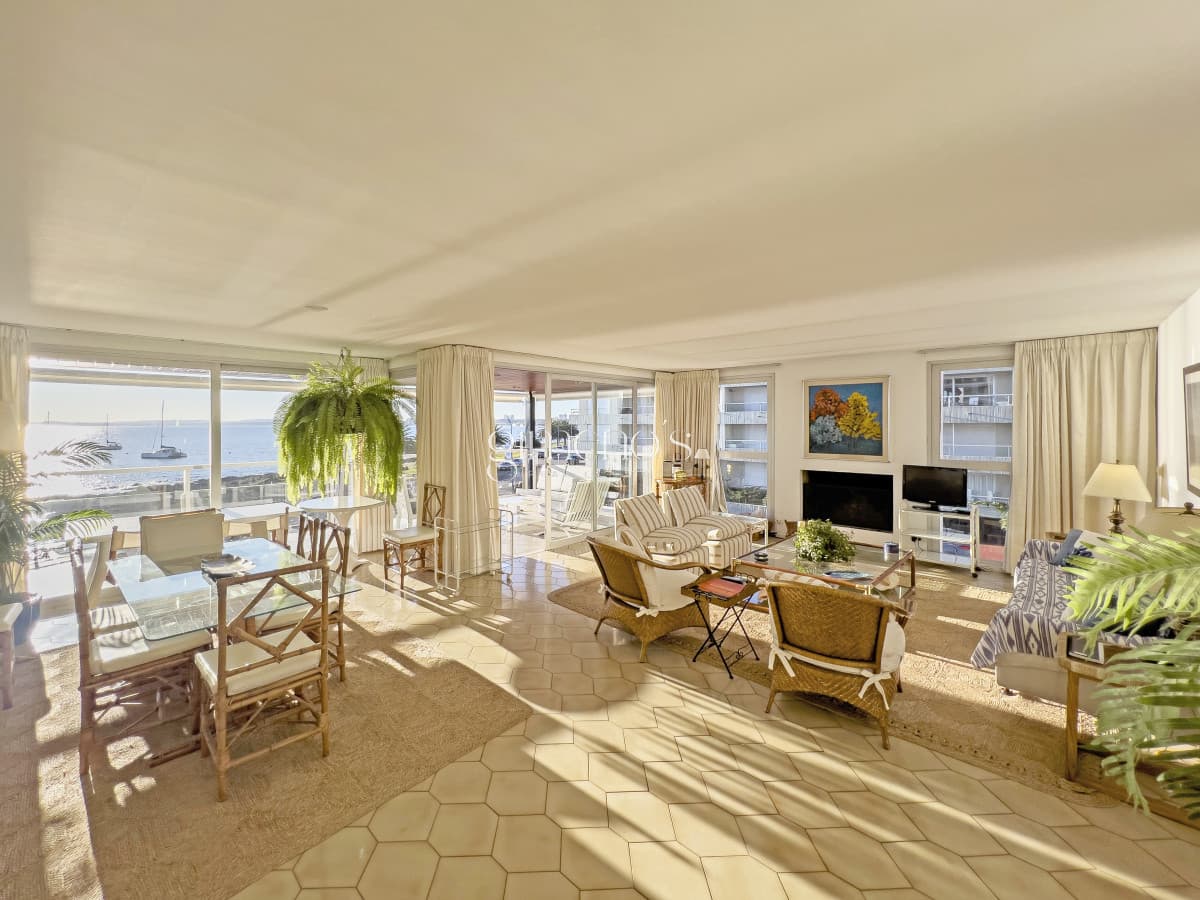 VENTA APARTAMENTO 3 DORMITORIOS PUERTO PUNTA DEL ESTE