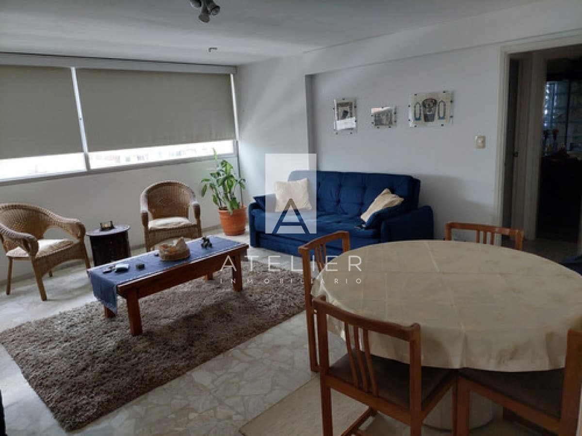 Venta dpto. 1 dormitorio en Piso alto sobre Calle 20