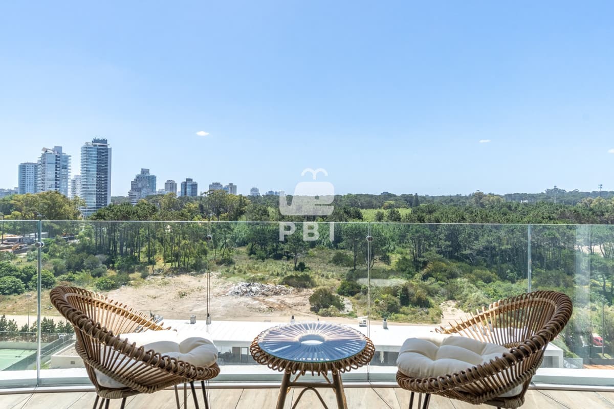 Elegancia Moderna en la Exclusiva Torre Trump
