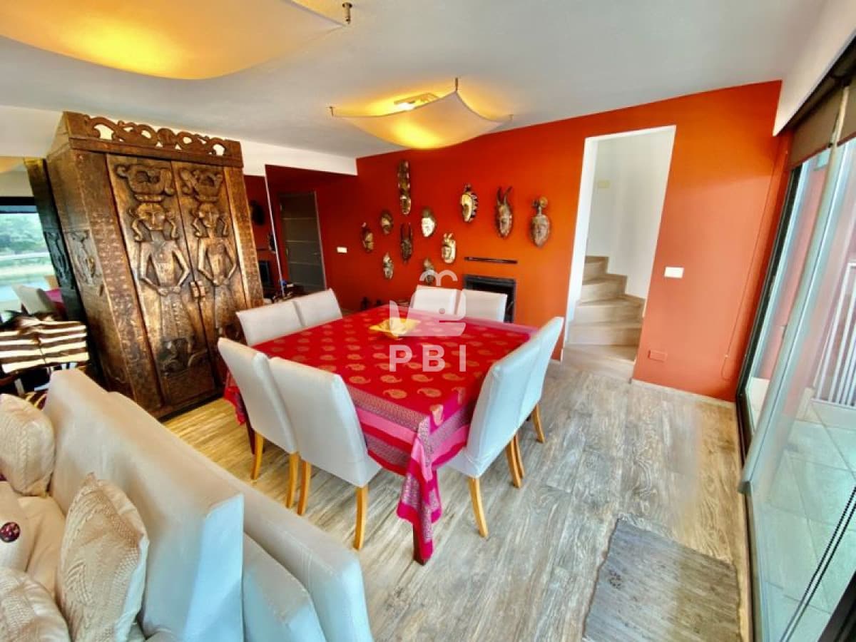 Venta apartamento 3 dormitorios, Playa Mansa.