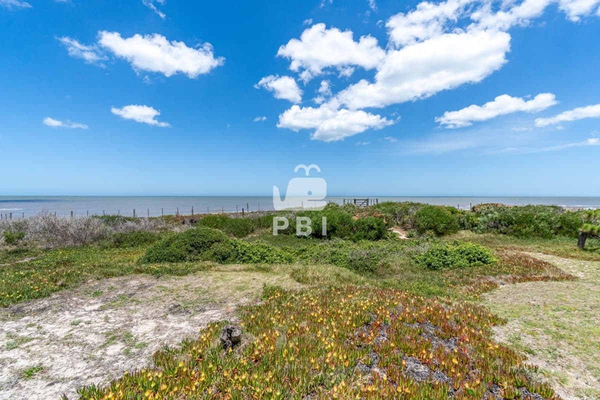 Casa en primera línea al mar