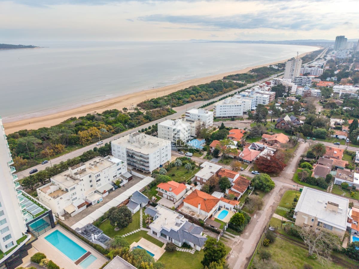 Casa ID.7036 - Venta Casa con 2 Padrones - Playa Mansa