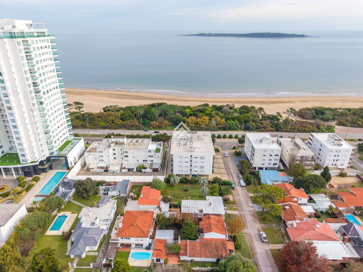 Casa ID.7036 - Venta Casa con 2 Padrones - Playa Mansa
