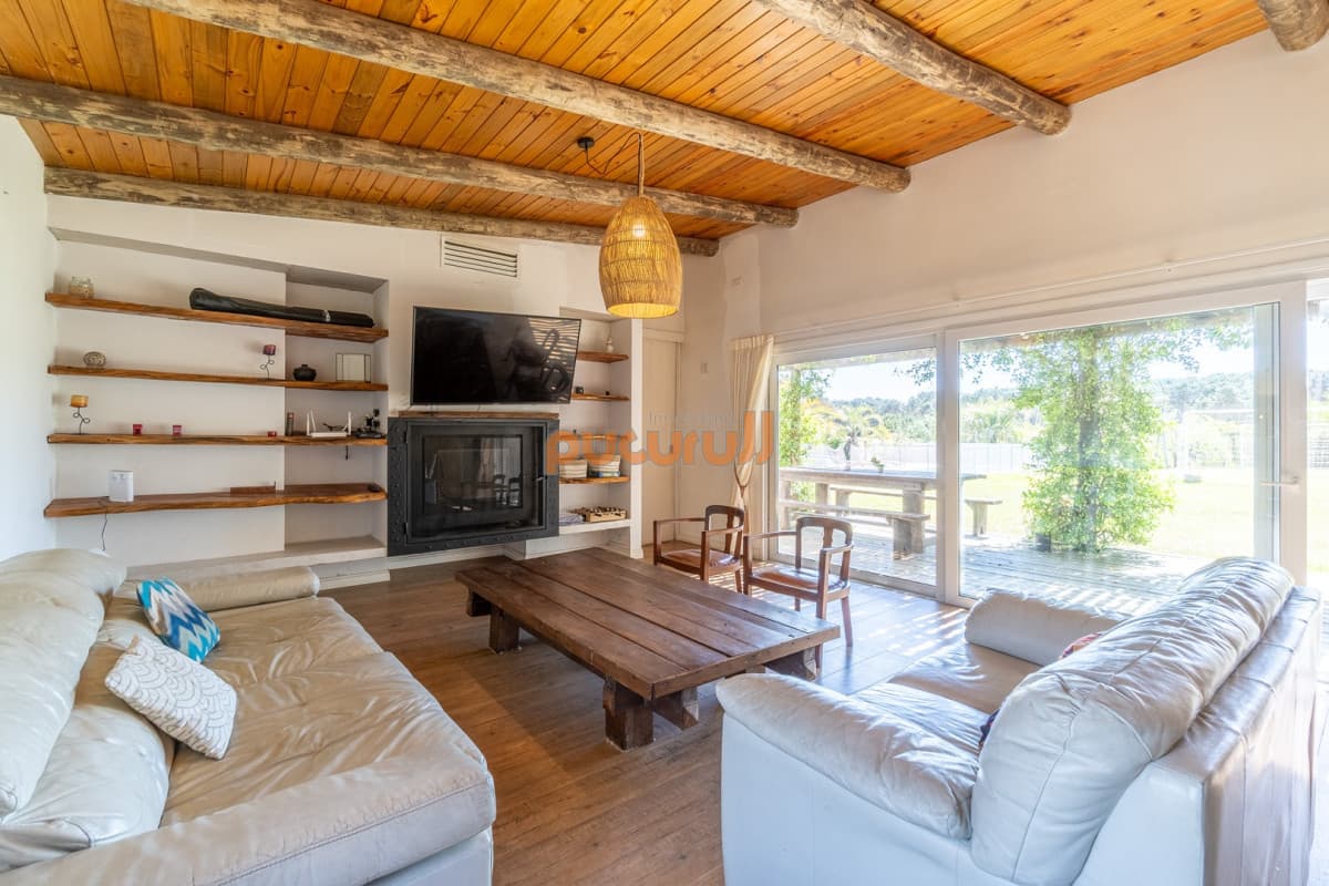 Casa 3 DORMITORIOS en Portezuelo Bosque, Punta Ballena