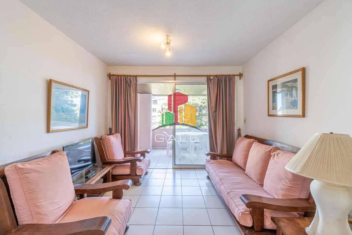 Gale Propiedades & Escribanía Apartamento ID.1561 - Apartamento en venta Playa Mansa 3 dormitorios