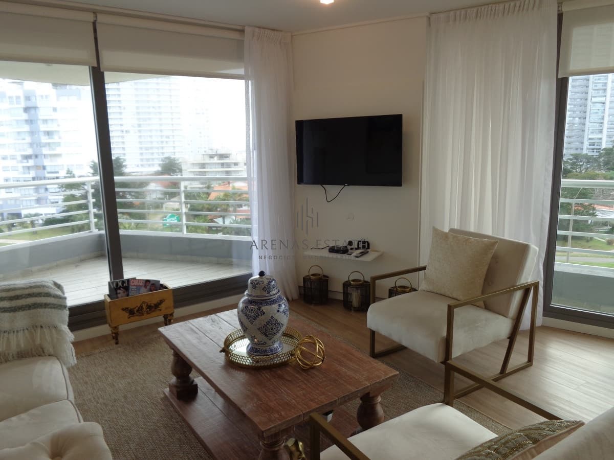 Apartamento ID.1154 - PUNTA DEL ESTE APARTAMENTO 2 DORMITORIOS EDIFICIO CON SERVICIOS