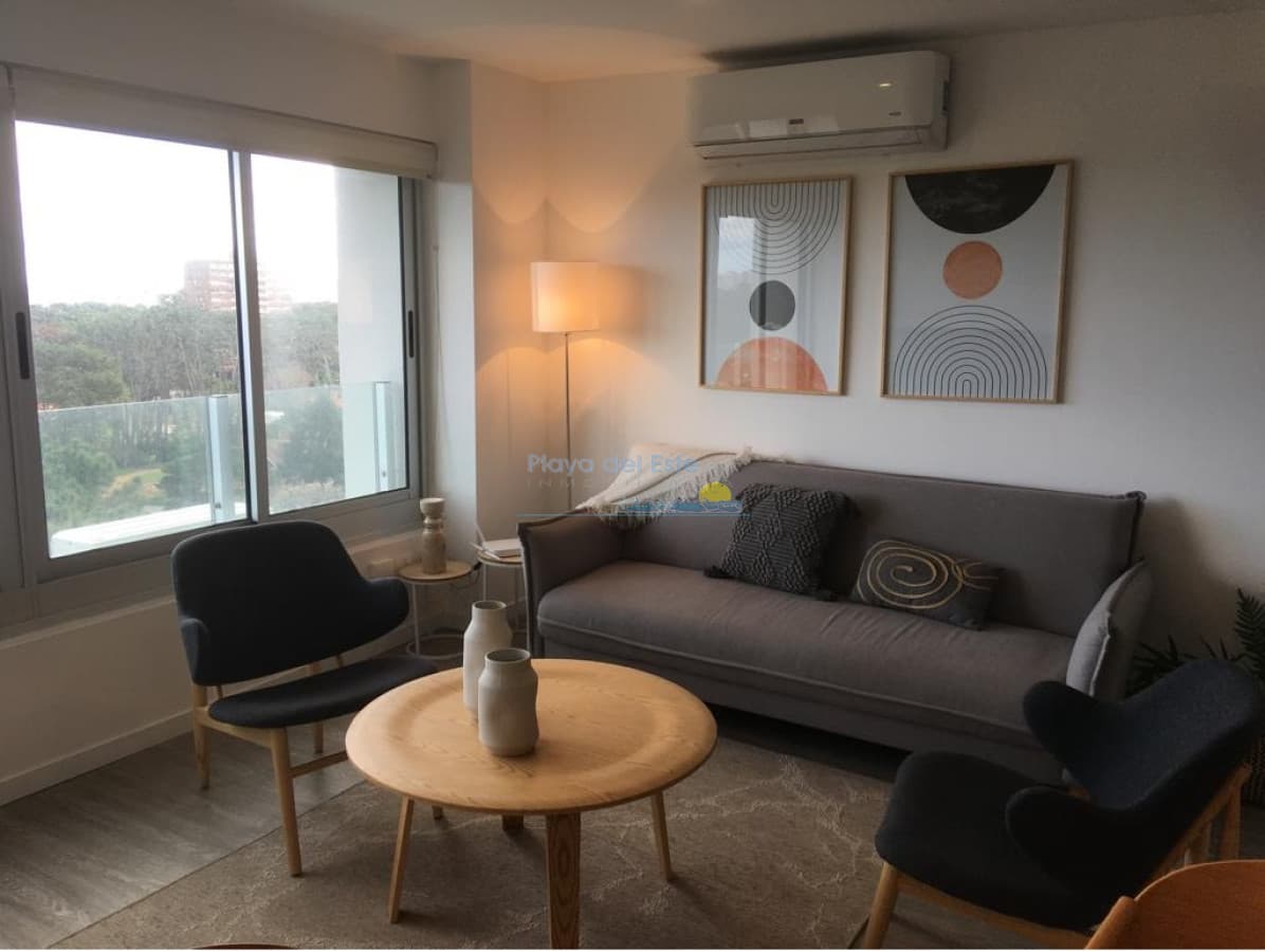PUNTA DEL ESTE APARTAMENTO DE 2 DORMITORIOS CON VISTA EDIFICIO CON SERVICIOS - Inmobiliaria Playa del Este