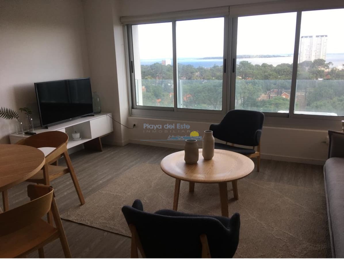 PUNTA DEL ESTE APARTAMENTO DE 2 DORMITORIOS CON VISTA EDIFICIO CON SERVICIOS - Inmobiliaria Playa del Este