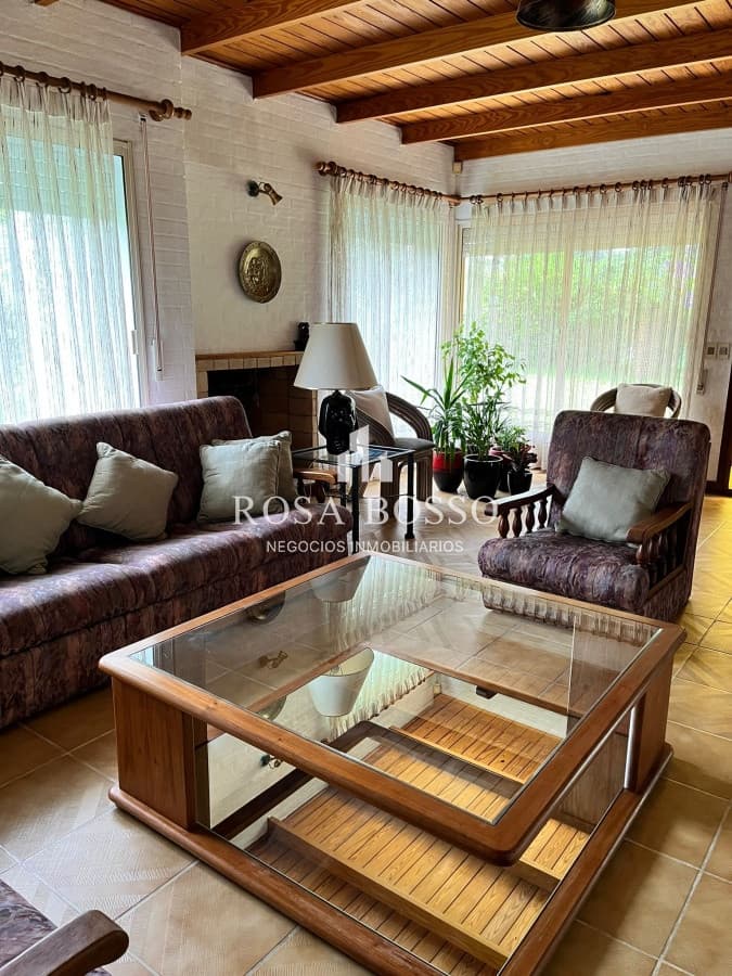 Excelente casa en la Mansa, Paradas