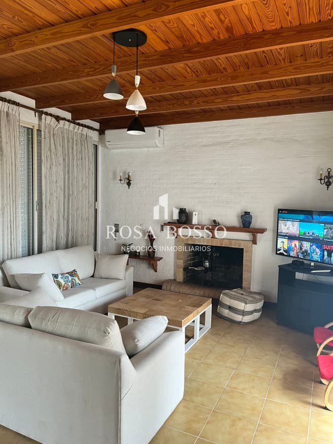 Excelente casa en la Mansa, Paradas
