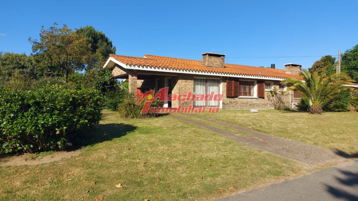 Chalet construcción tradicional en venta y alquiler temporada