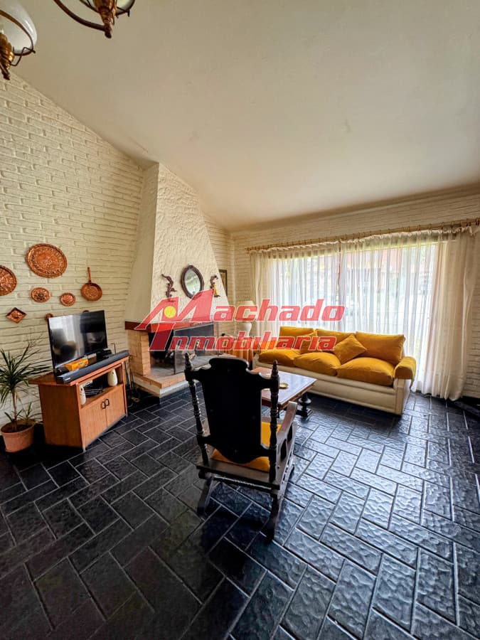 Chalet construcción tradicional en venta y alquiler temporada