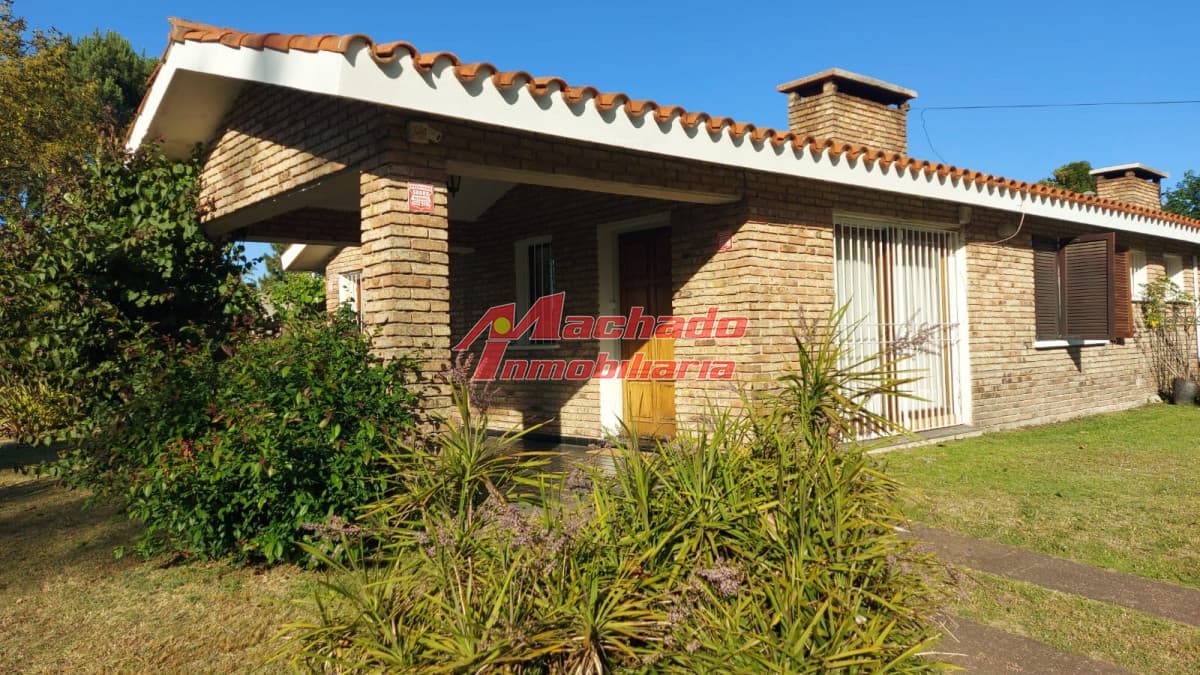 Chalet construcción tradicional en venta y alquiler temporada