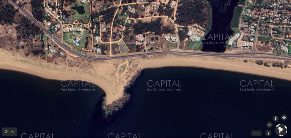 Oportunidad única. terreno en primera fila, Playa Mansa