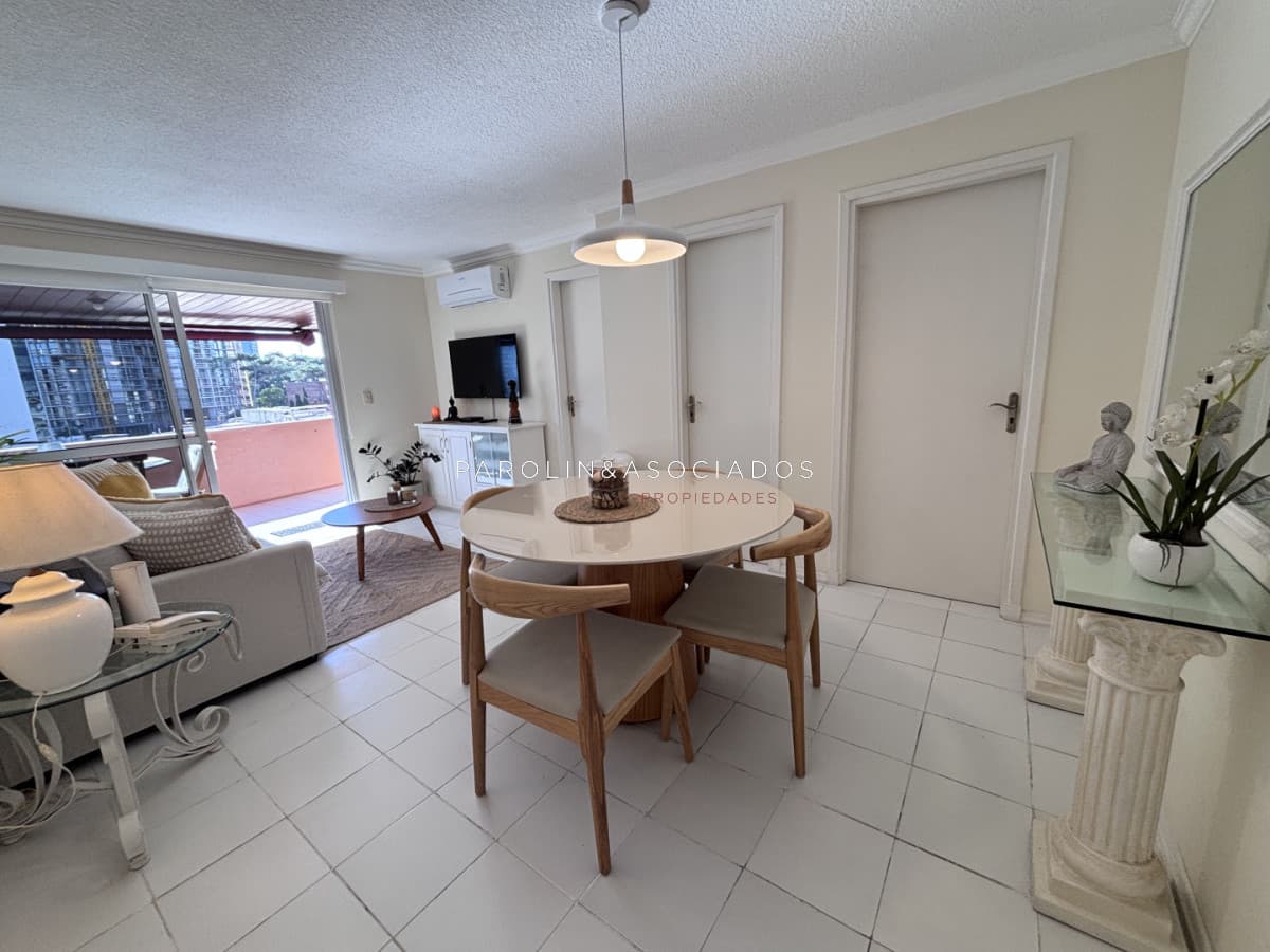 Nuevo ingreso!!! Hermoso apartamento en venta de 2 dormitorios