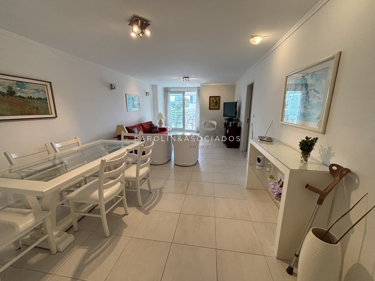 HERMOSO APARTAMENTO 3 DORMITORIOS EN VENTA