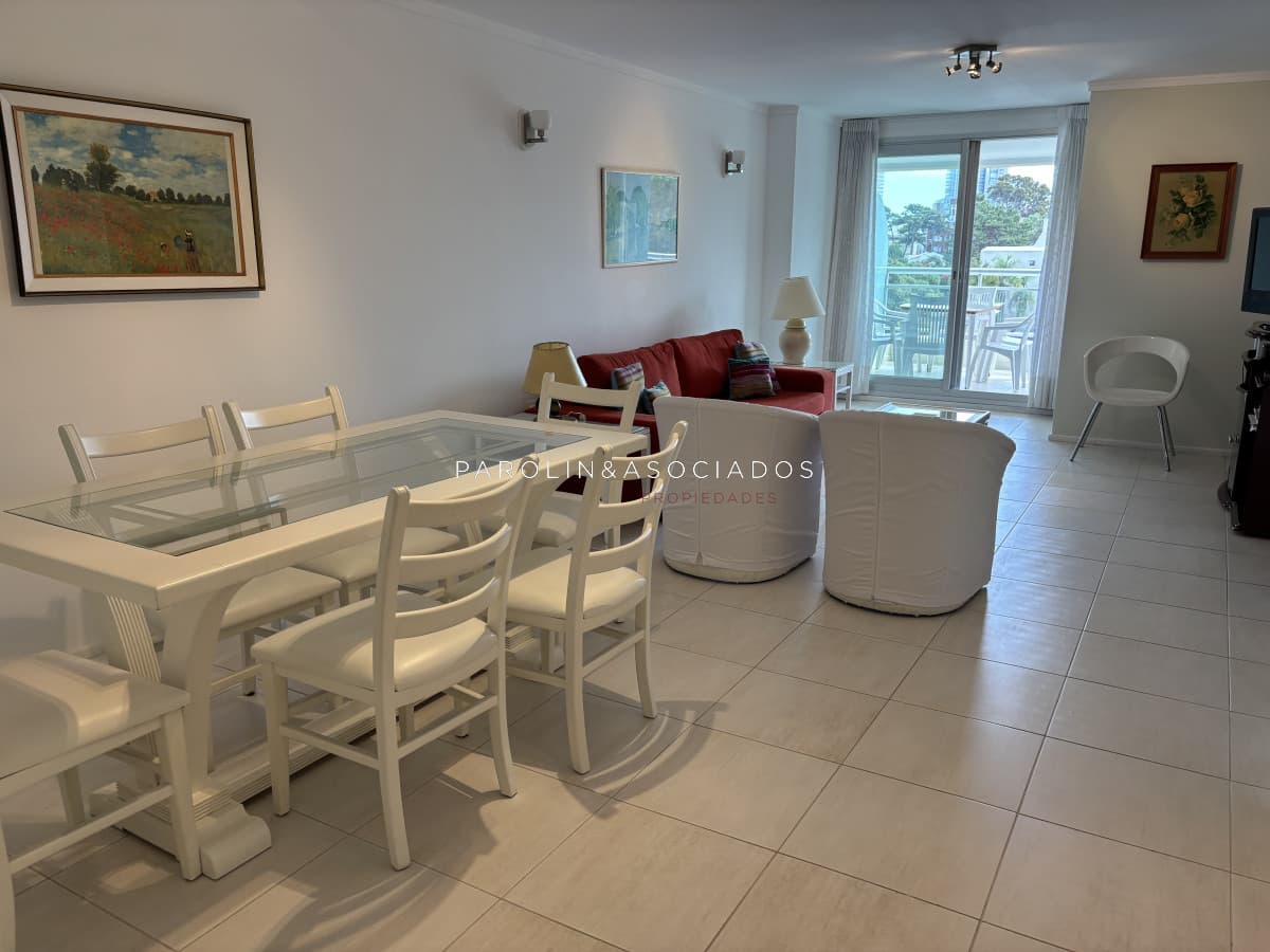 HERMOSO APARTAMENTO 3 DORMITORIOS EN VENTA