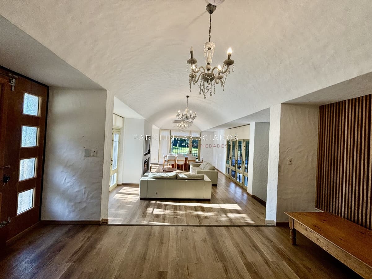 Casa en Venta de 4 Dormitorios en Golf, Punta del Este