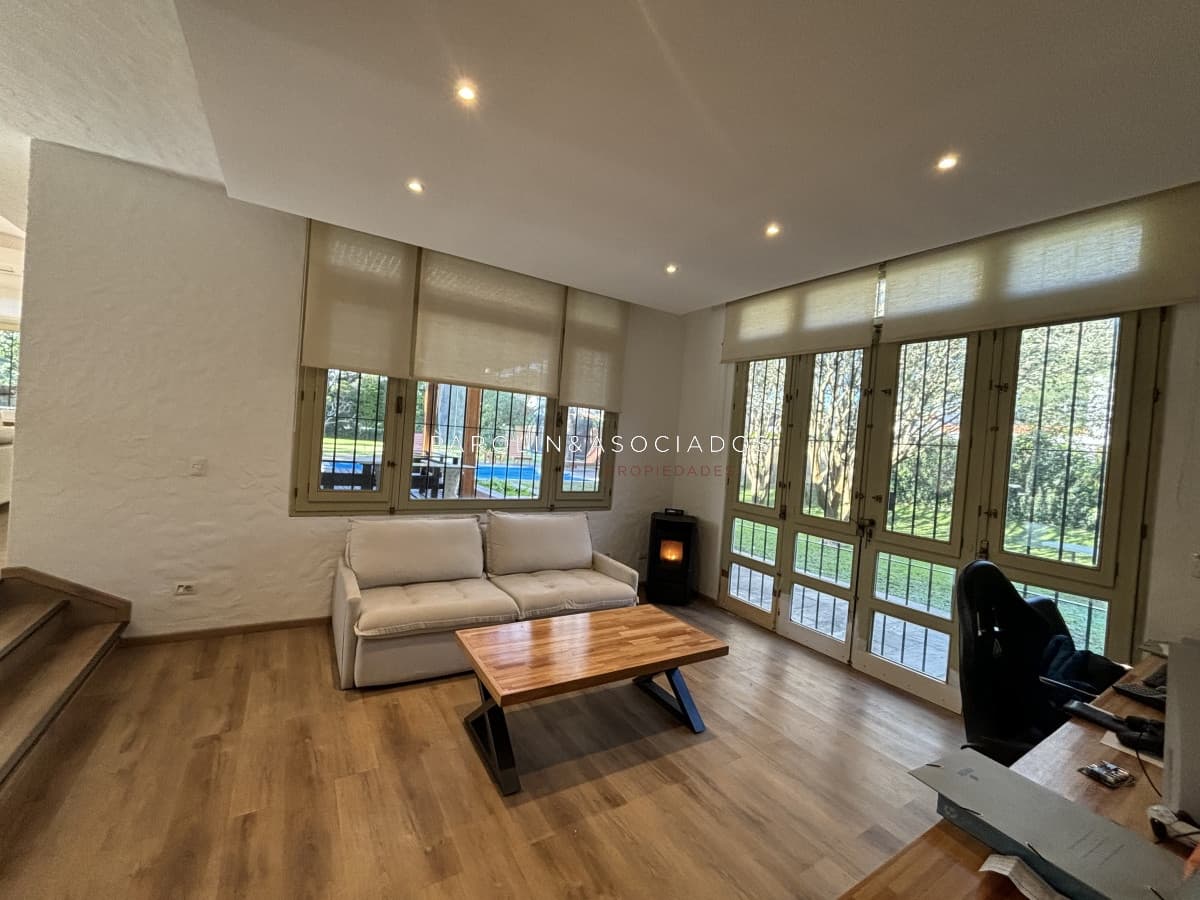 Casa en Venta de 4 Dormitorios en Golf, Punta del Este