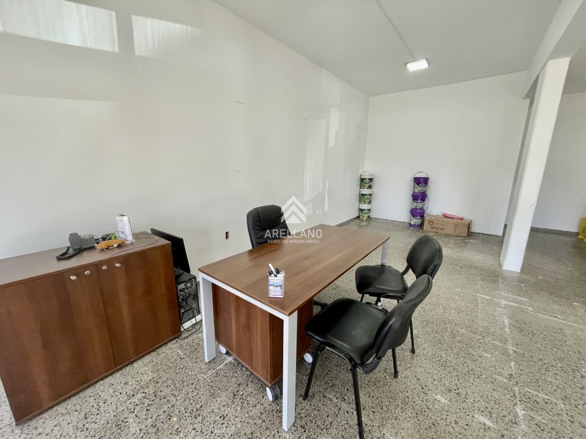 Local Comercial ID.2356 - Venta local comercial Maldonado
