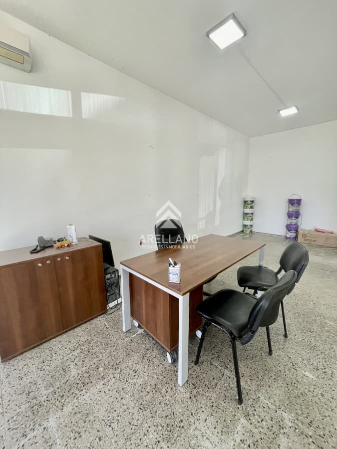 Local Comercial ID.2356 - Venta local comercial Maldonado
