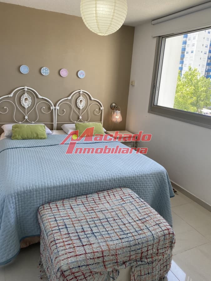 Moderno apartamento de 2 dormitorios en venta