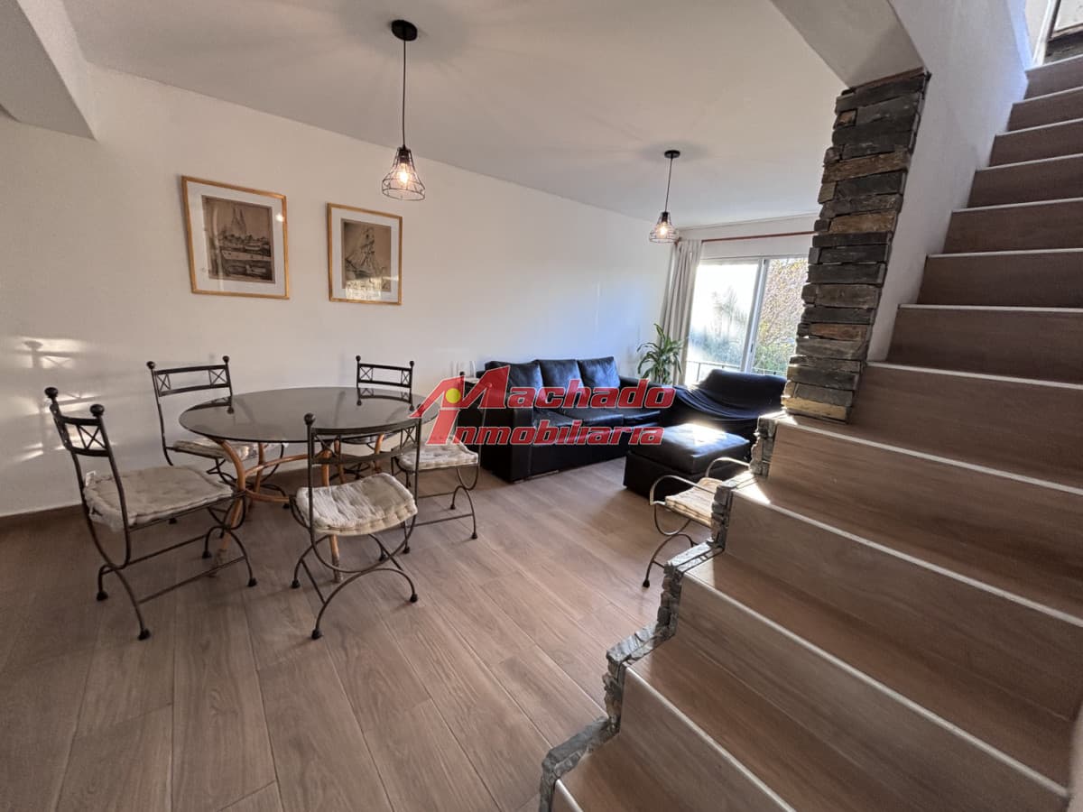 Apartamento en venta de 3 dormitorios próximo al mar