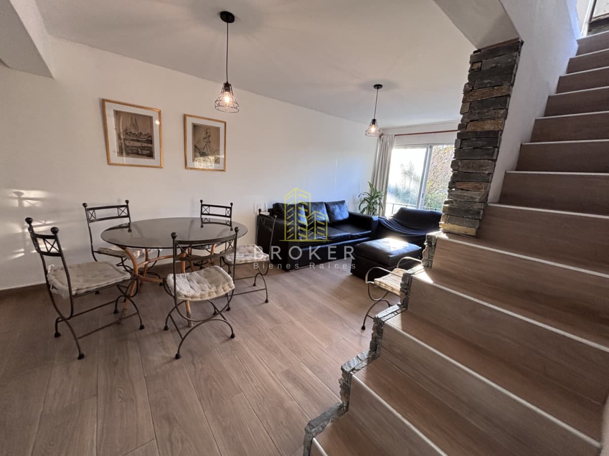 Apartamento en venta de 3 dormitorios próximo al mar