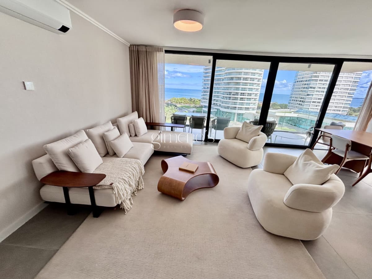 EXCLUSIVO APARTAMENTO EN VENTA DE 3 DORMITORIOS - PLAYA MANSA - PUNTA DEL ESTE